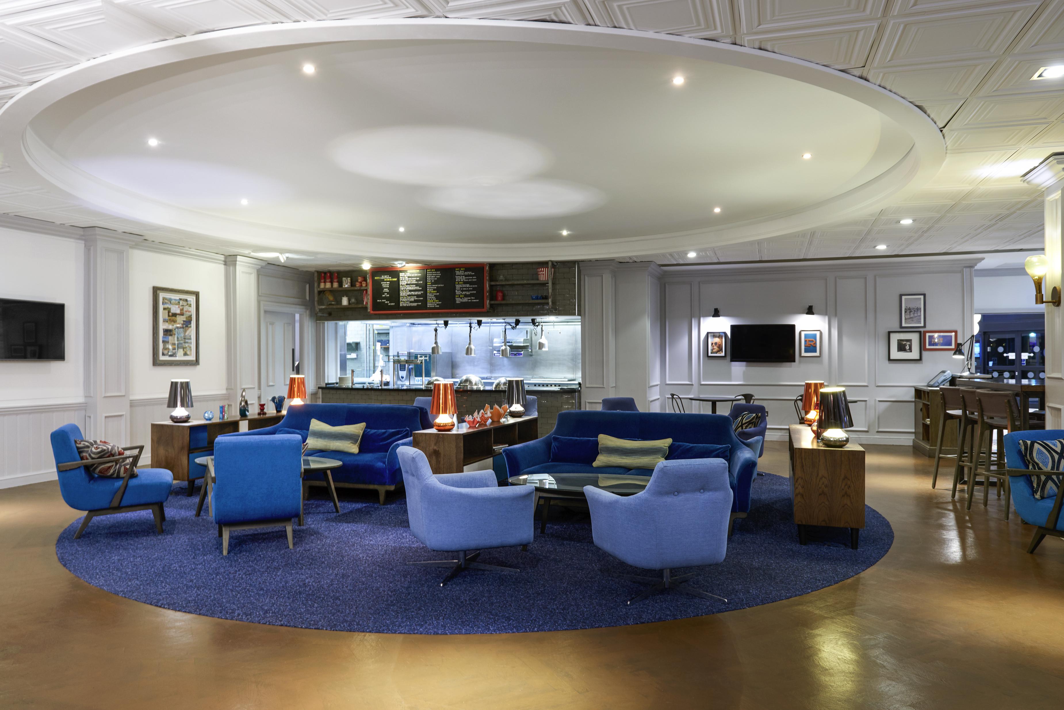 Novotel London Stansted Airport ستانستيد ماونتفيتشت المظهر الخارجي الصورة