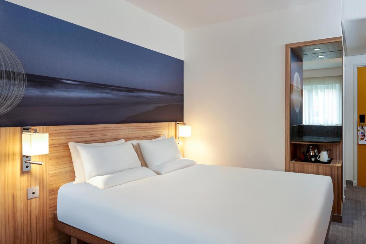 Novotel London Stansted Airport ستانستيد ماونتفيتشت المظهر الخارجي الصورة