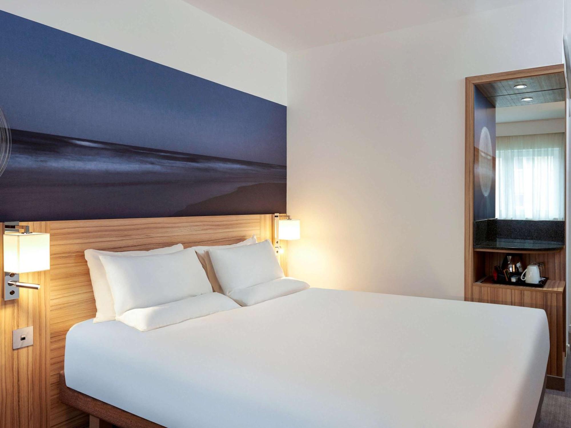 Novotel London Stansted Airport ستانستيد ماونتفيتشت المظهر الخارجي الصورة