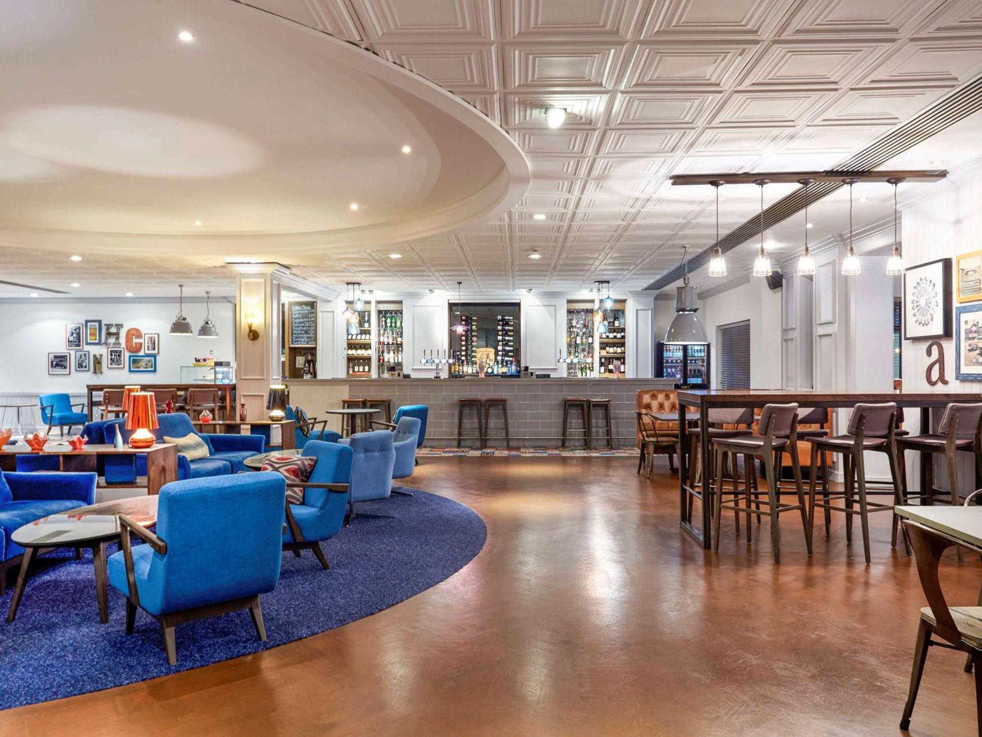 Novotel London Stansted Airport ستانستيد ماونتفيتشت المظهر الخارجي الصورة