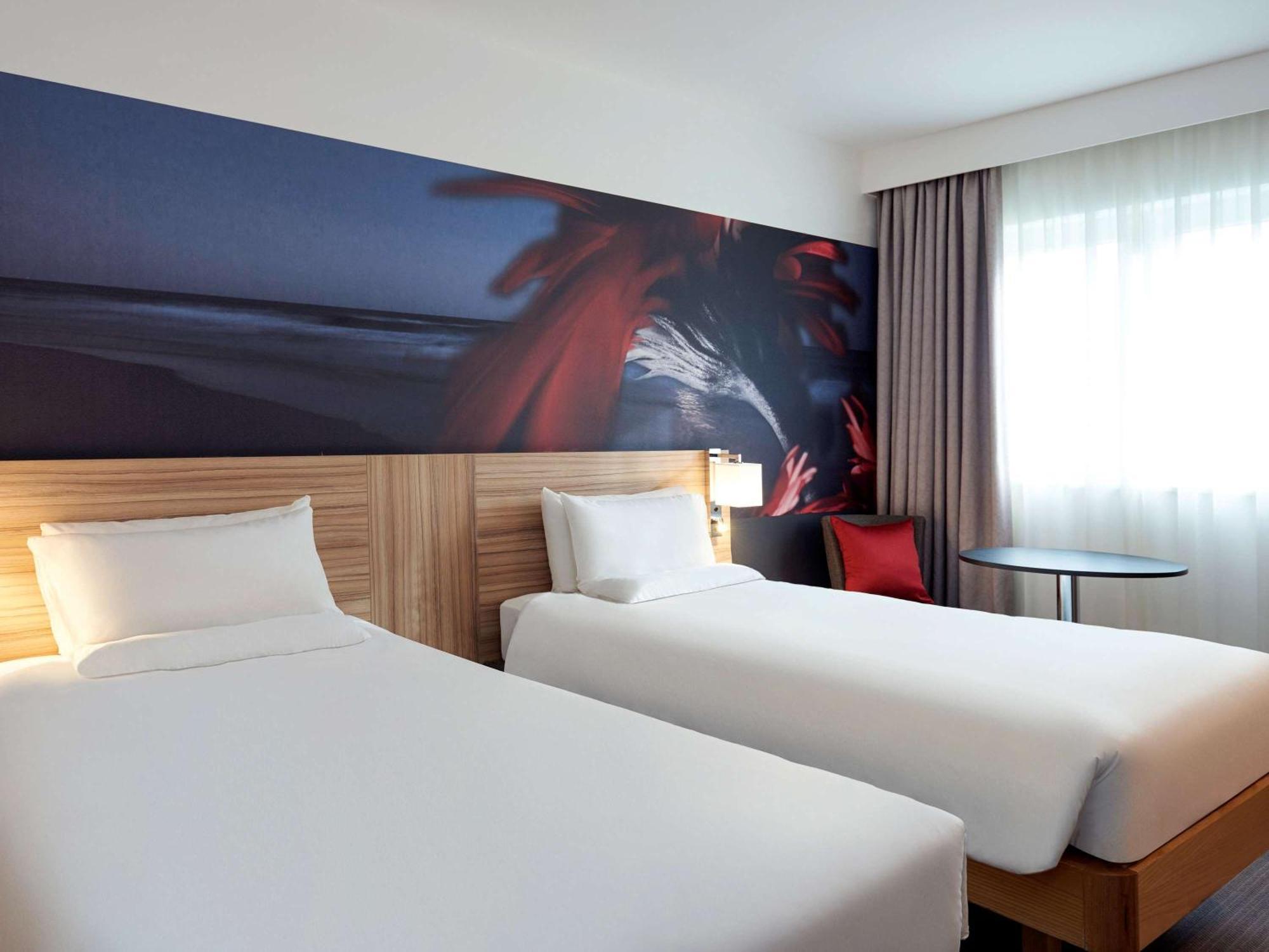Novotel London Stansted Airport ستانستيد ماونتفيتشت المظهر الخارجي الصورة